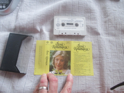 BERIT - keltaruusu : C kasetti v 1976