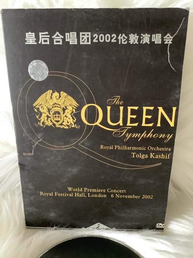 THE QUEEN:Sympony (Royal Philharmonic Orc / Tolga Kashif)