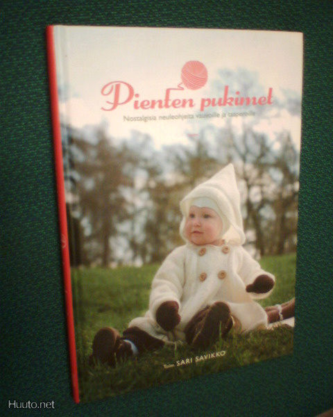 Sari Savikko PIENTEN PUKIMET ( 1 p. 2009 ) Sis.pk:t