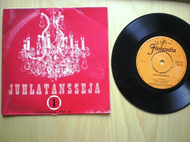 7" Varuskunnan kavaljeerit:  Juhlatansseja 1