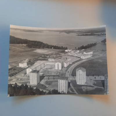 PK Lahti ilmakuva 1950-60-l? * koulu, kerrostalot Vesijärvi