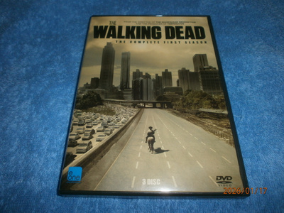 THE WALKING DEAD SEASON 1