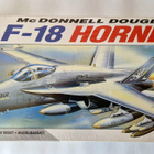 Airfix Vintage  F-18 Hornet 1:72 1990 - pikkukuva 1