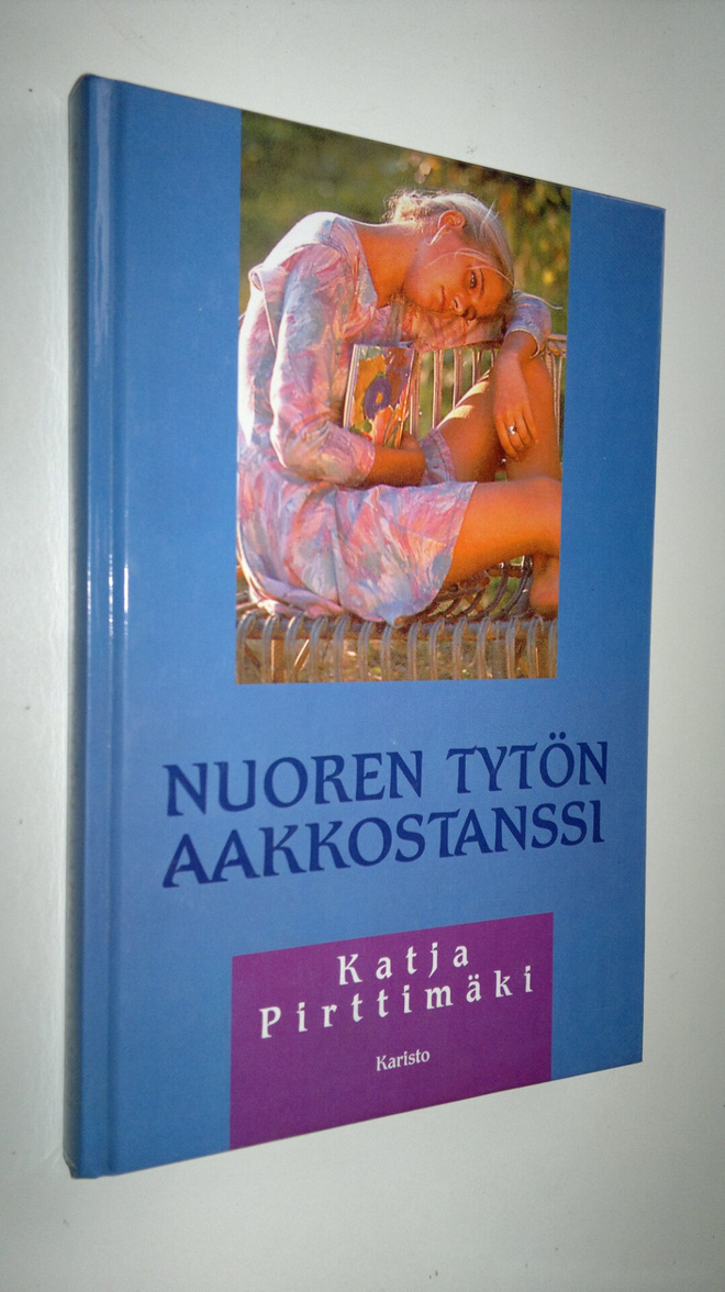Katja Pirttimäki : Nuoren tytön aakkostanssi