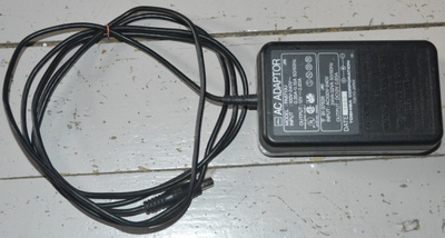 Toshiba PA8713U 10W virtalähde