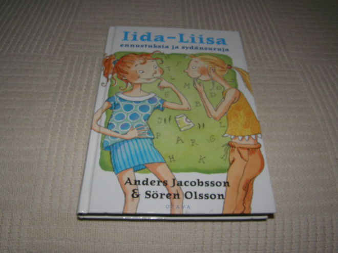 Jacobsson - Olsson Iida-Liisa ennustuksia ja sydänsuruja