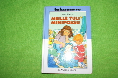 Kirja Meille tuli minipossu Joan Carris (kovakantinen)