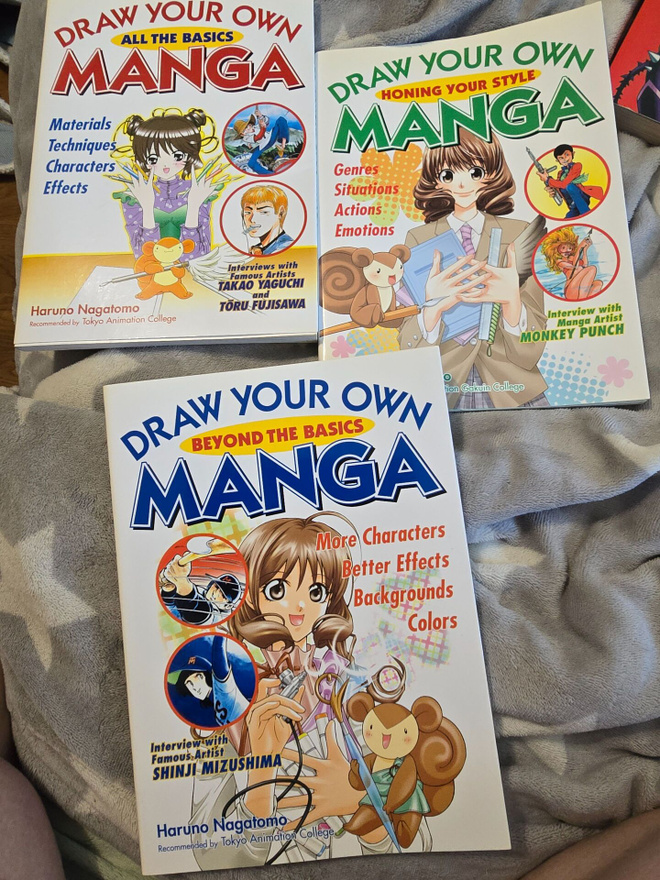 Kolme manga piirustusopasta