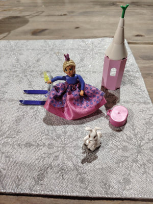 LEGO BELVILLE 7580 THE SKATING PRINCESS
