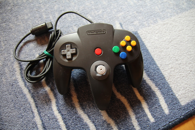 Nintendo 64 : Ohjain [Aito Nintendo tuote][musta]