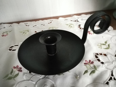 RETRO musta kynttilänjalka