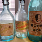 Vanhoja limonadi ja rommipulloja - pikkukuva 3