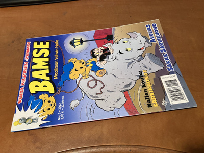 MAAILMAN VAHVIN NALLE 3/2002 HYVÄ