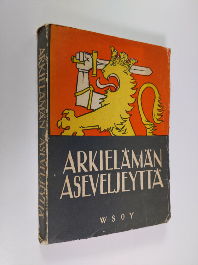 Arkielämän aseveljeyttä