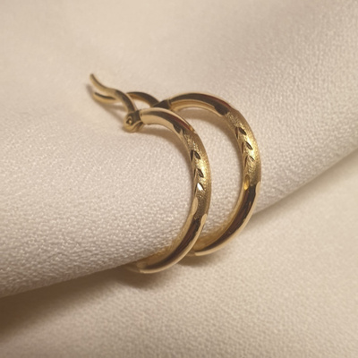 Kultaiset 14 k korvakorut todella kauniit