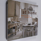 Juliet Pegrum : At peace at home : harmonius designs for ... - pikkukuva 1