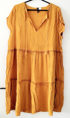 A-mallinen mekko XL
