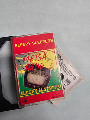 C-Kasetti sleepy sleepers metsäratio
