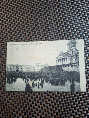 Z15 Helsinki Senaatintorilla 1905 suurlakon aikana