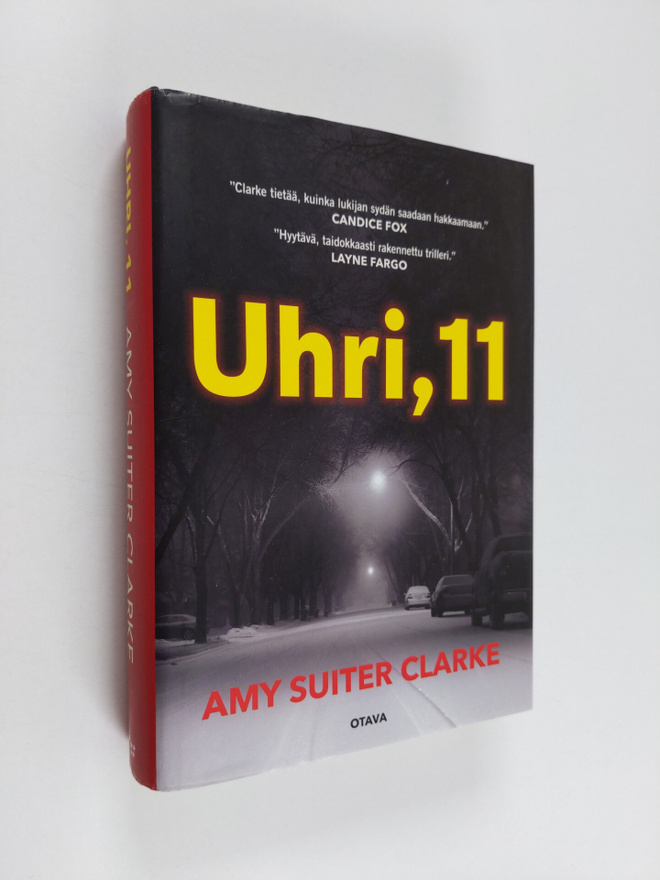 Amy Suiter Clarke : Uhri, 11
