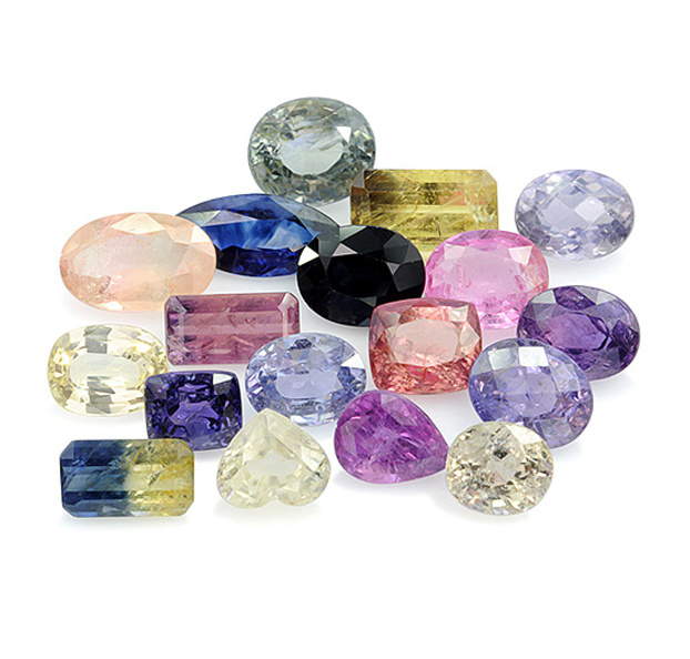 Käsittelemätön safiiri 25.04 ct Fancy sininen C-C kaksiväri