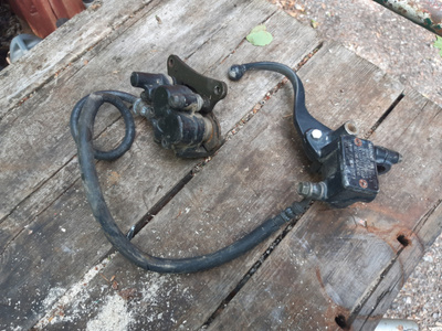 Honda MBX125 etujarrukahva, -letku ja jarrusatula