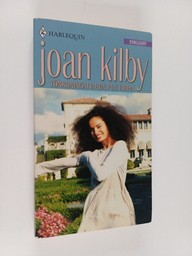 Joan Kilby : Yönkuningattaren puutarha