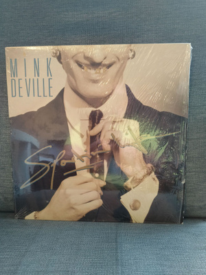 LP Mink De Ville: Sportin' life