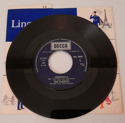 PASI KAUNISTO Könninkello/Karjalan metsäruusu SD 5840 1978