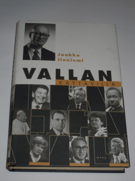 Jaakko Iloniemi: Vallan käytävillä