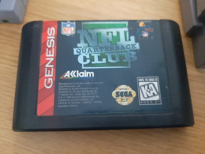 Sega Genesis (Mega Drive) NFL Quaterback Club