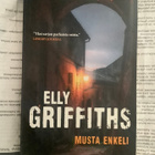 Elly Griffiths - Musta enkeli (pokkari) - pikkukuva 1