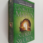 George R. R. Martin : A storm of swords - pikkukuva 1