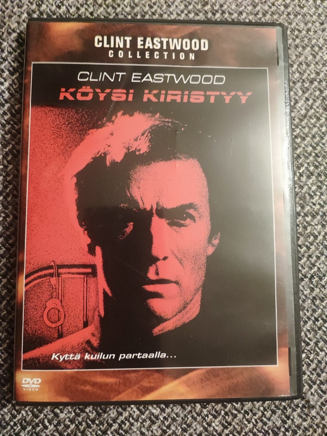 Köysi kiristyy Clint Eastwood
