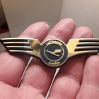 Lufthansa rintamerkki - pikkukuva 1
