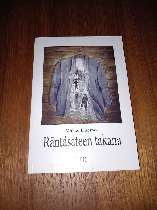 Räntäsateen takana : kirjoituskokoelma, kirjallisuusesseitä