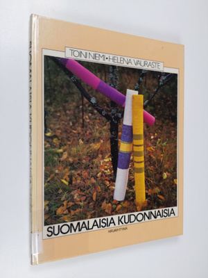 Toini Niemi : Suomalaisia kudonnaisia