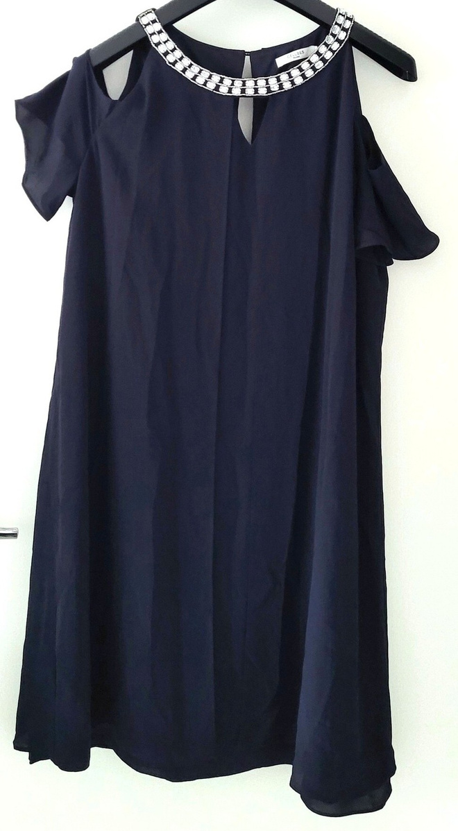uusi cold shoulder -mekko 46-48