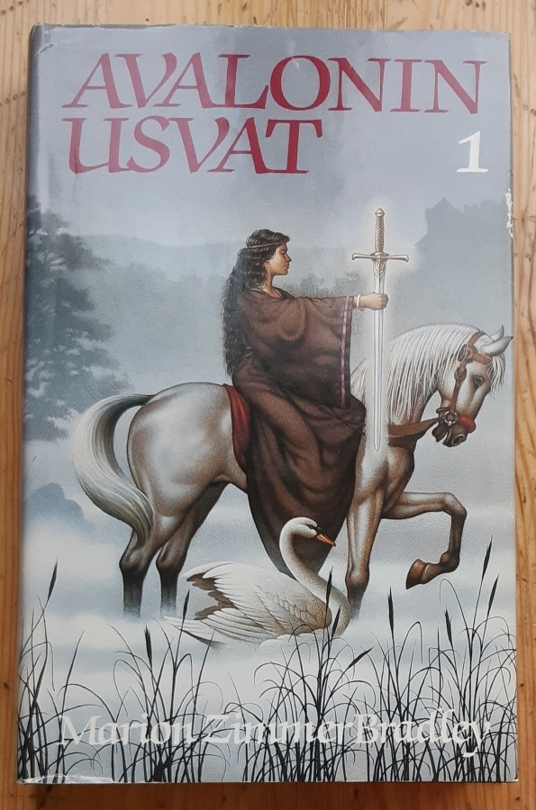 Marion Zimmer Bradley - Avalonin usvat 1