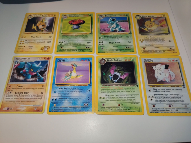 Pokemon kortteja