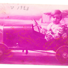 Poika polkuautossa - 1928 - pikkukuva 1