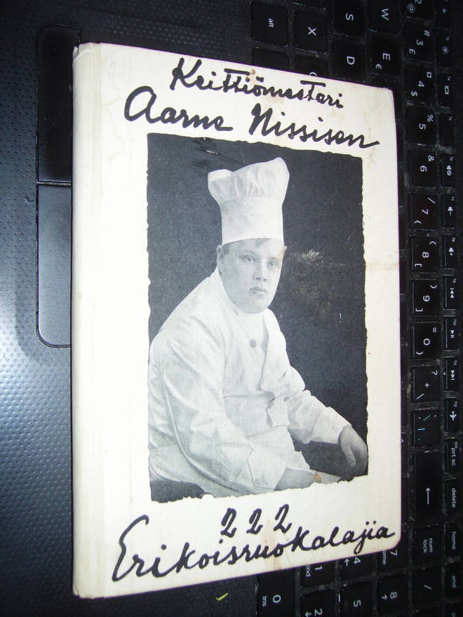 Aarne Nissinen : 222 erikoisruokalajia ( 1 p. 1928 )