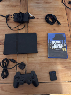 Toimiva Sony PlayStation 2 Slim SCPH-75003 PAL + GTA III