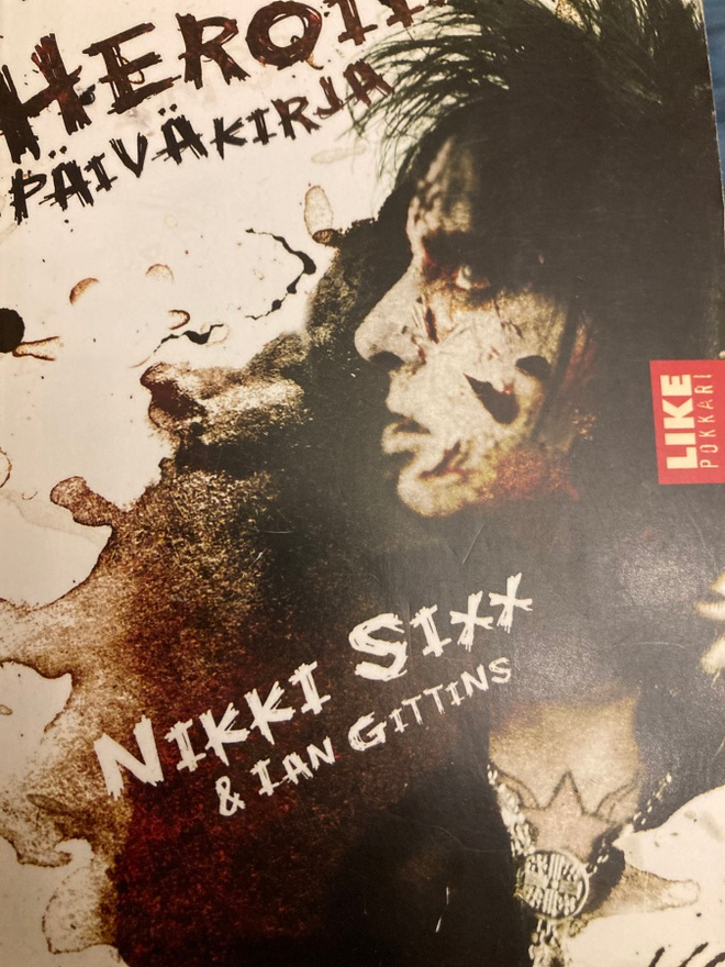 NIKKI SIXX: HEROIINIPÄIVÄKIRJA