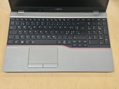 Fujitsu Lifebook U7512 Core i7-1270P 15.6" FHD 16Gb 1.0Tb