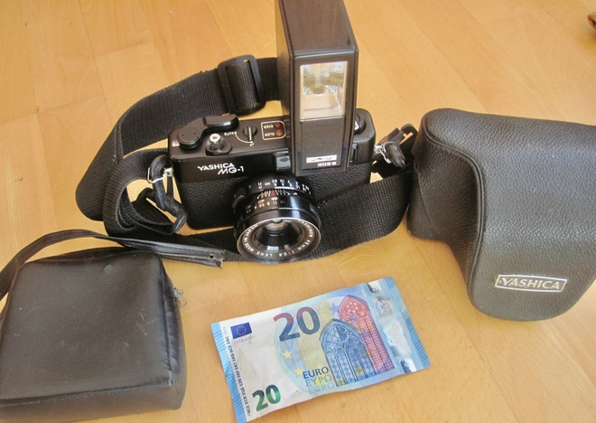 VANHA Kamera Yashica MG-1 SIISTI