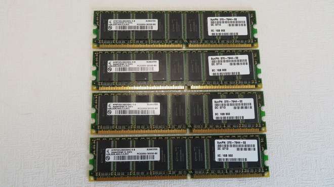 Muisti 1GB DDR1-400MHz CL3 ECC UDIMM 4kpl