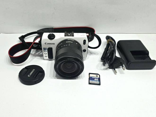Canon EOS Mirrorless DSLR kamera