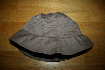 Benetton ruskea kalastajanhattu L (54-56)