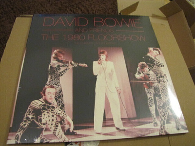 David Bowie and friends The 1980 Floorshow 2x lp muoveissa